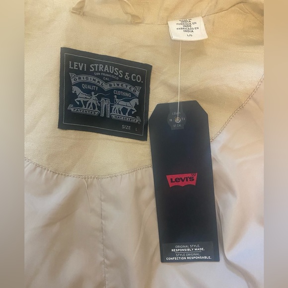 Levi’s Oversized Trench Coat BNWT (Size L) - Picture 4 of 5